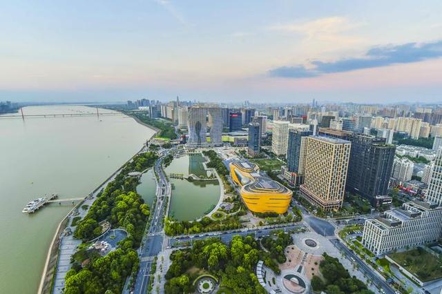 杭州滨江区人口_世茂中心商铺出售,滨江豪宅区 20万固定人口 包租7个点 现铺