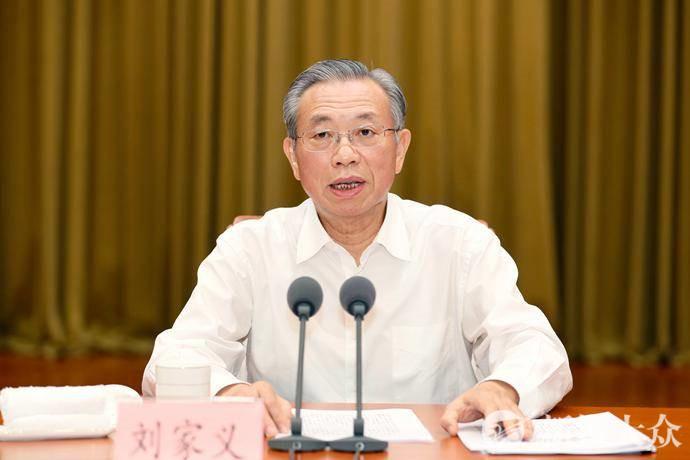 华勤董事长_华勤集团董事长牛飞(3)