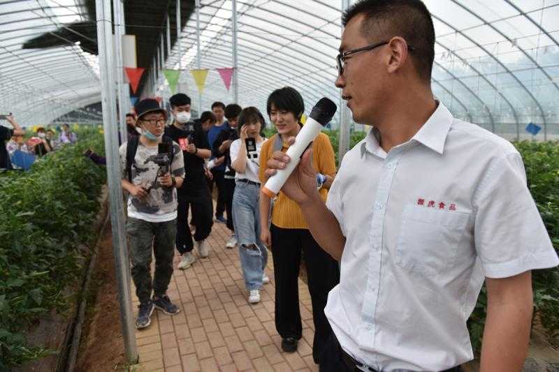 我身边的共产党员王元虎敢闯敢试实现人生价值