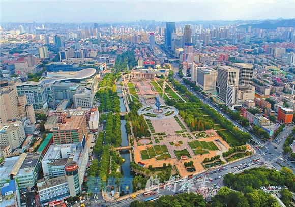 是经济总量20强城市_夜晚城市图片(3)