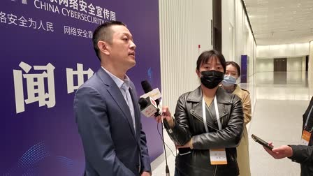 江莱与宋佳怡的感情纠葛