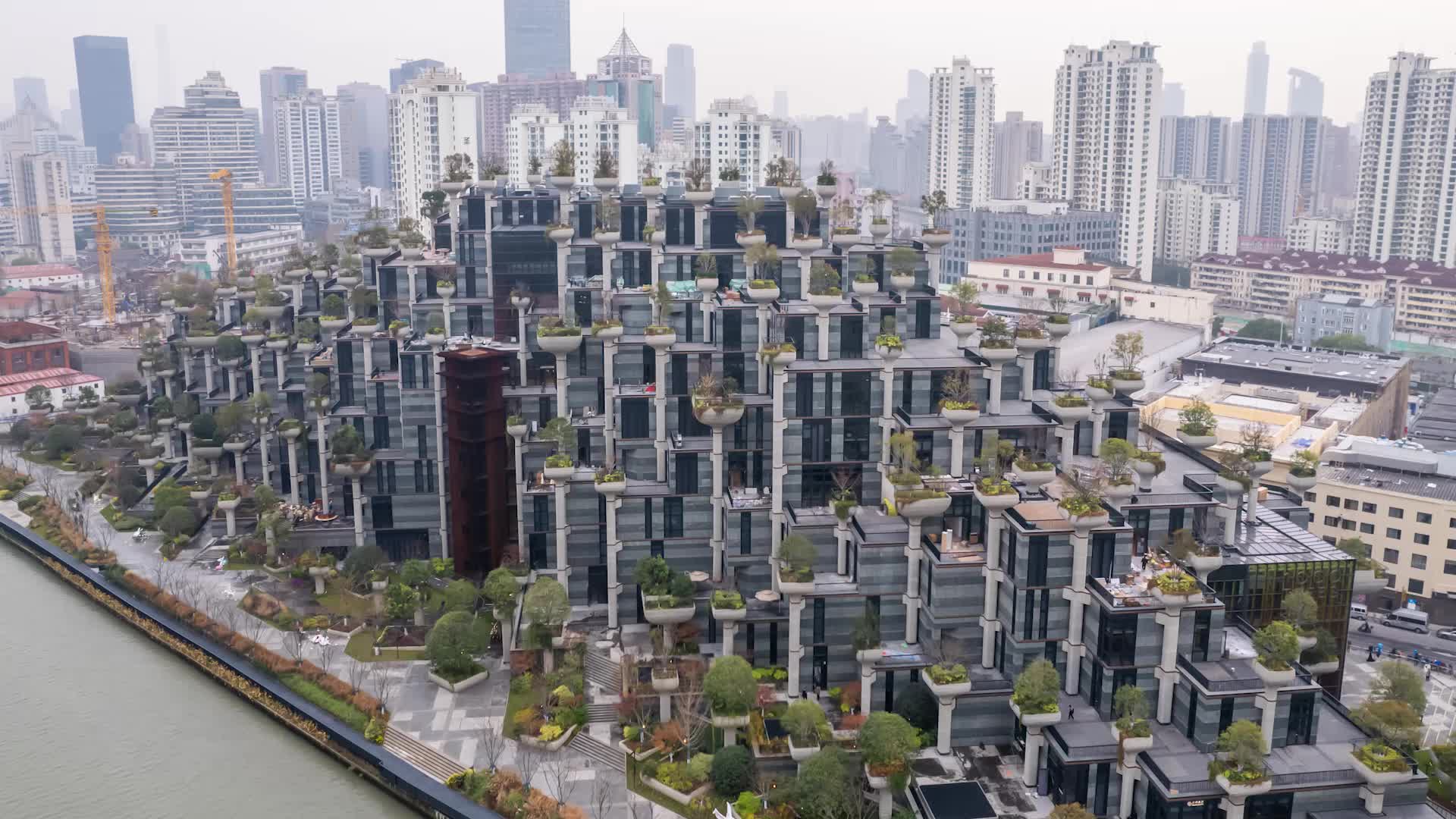 轮滑鞋拆解前的模样