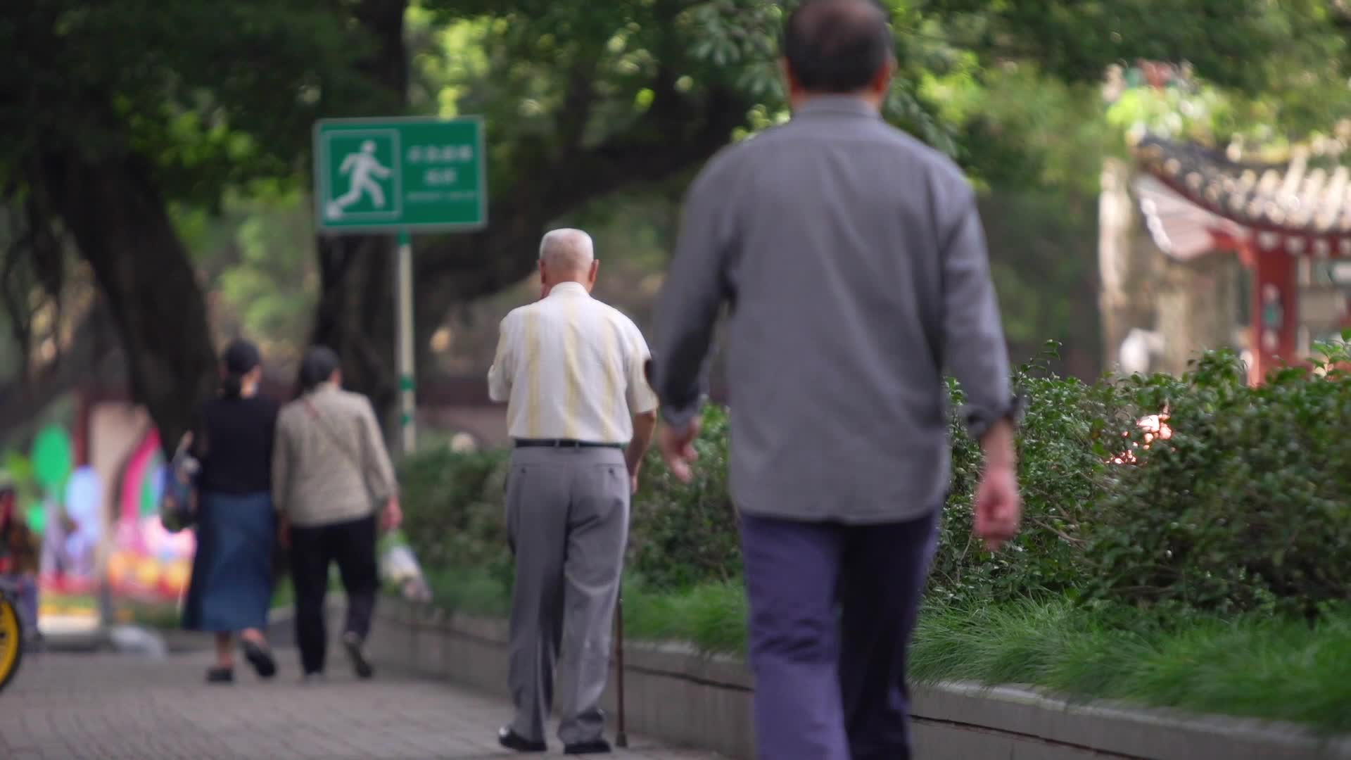 社交媒体上对事件的讨论