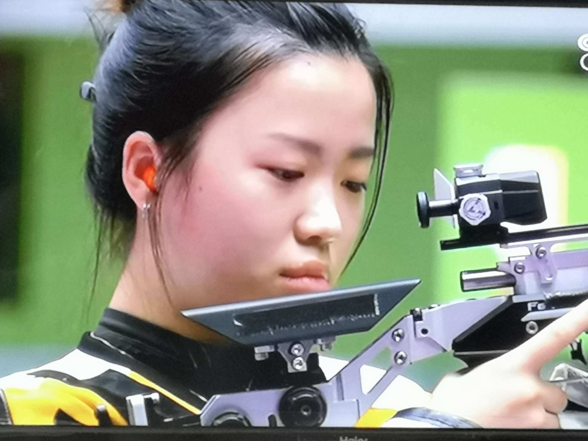 奥运首金中国运动员杨倩获得奥运女子十米气步枪比赛冠军
