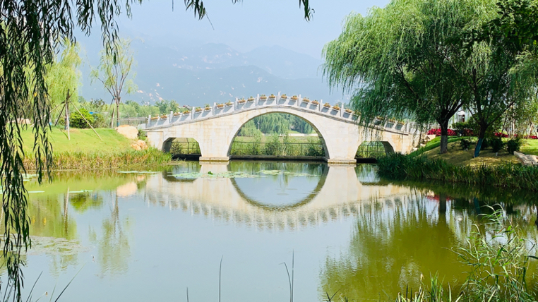 泰山西湖長廊美景