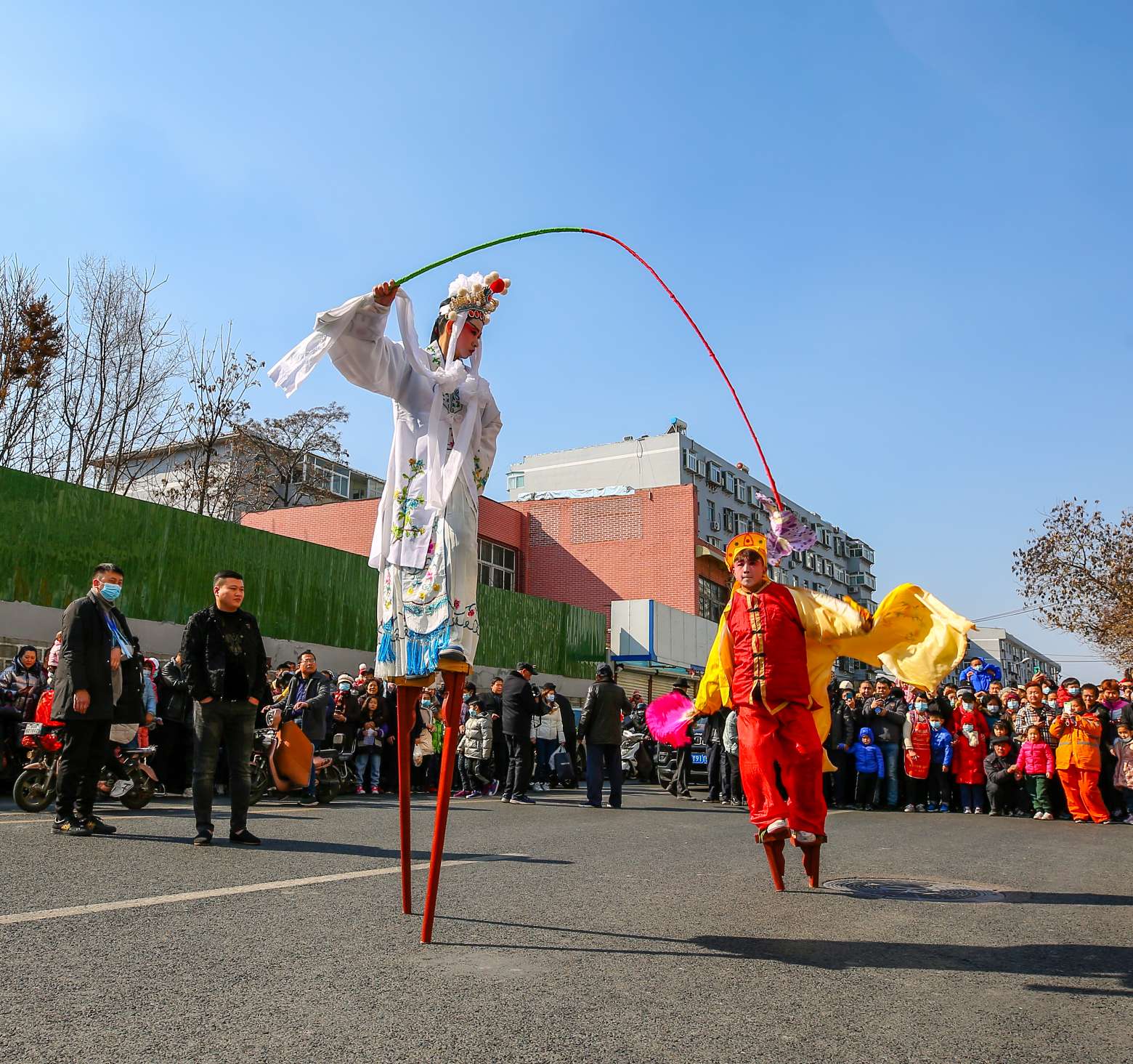 宾阳踩高跷图片