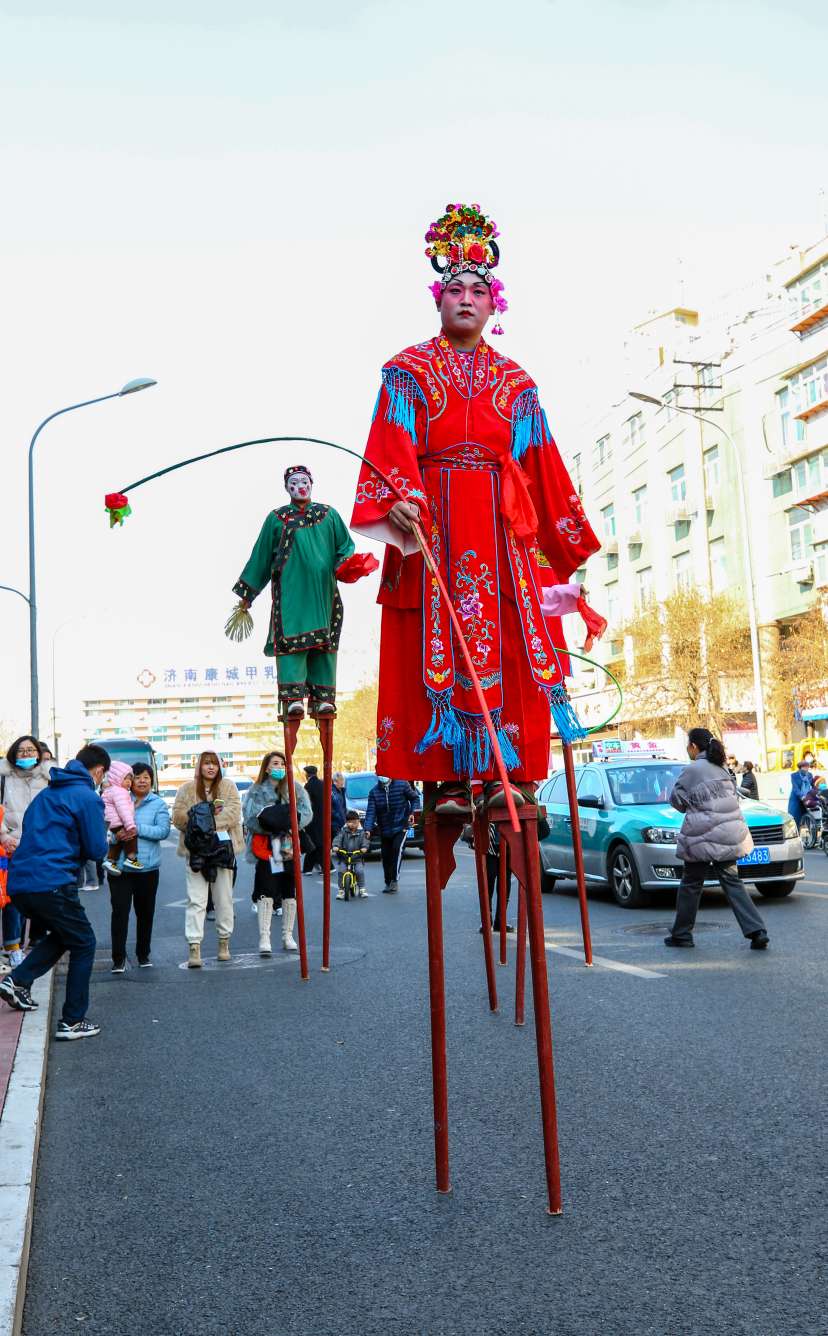 宾阳踩高跷图片