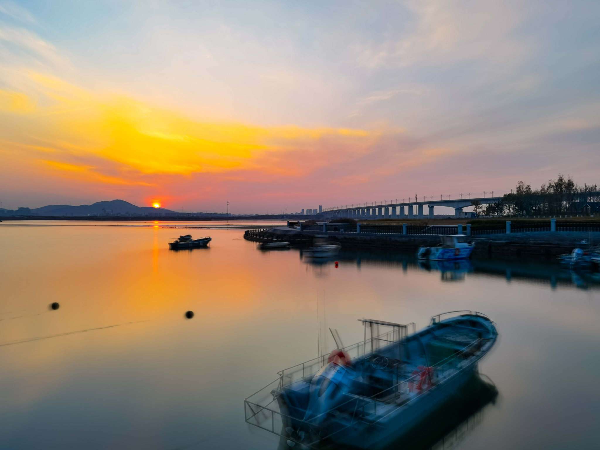 初冬時節的雙島灣靜逸浪漫美如畫