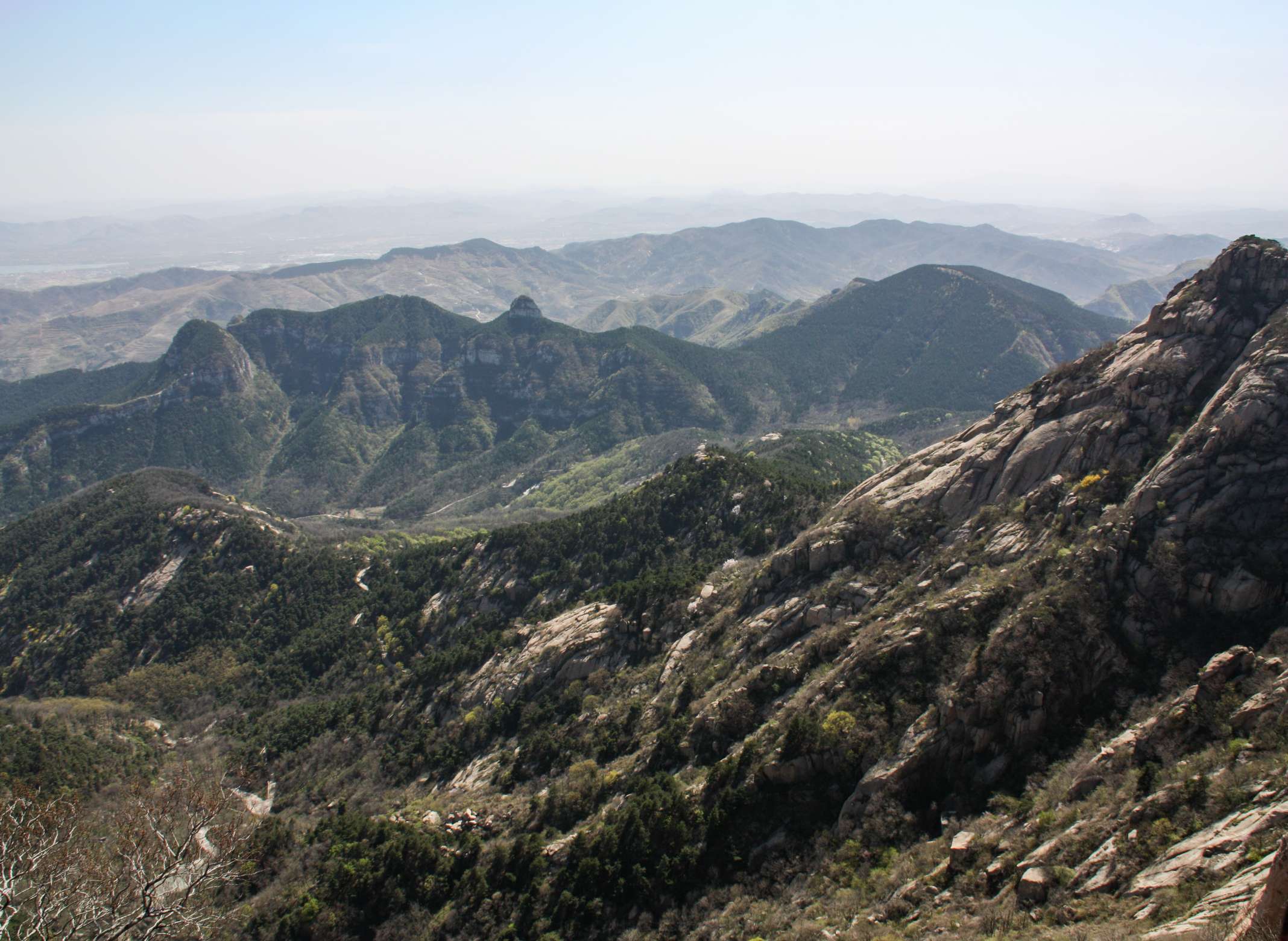 山东省四大高山之鲁山山东中部山岭