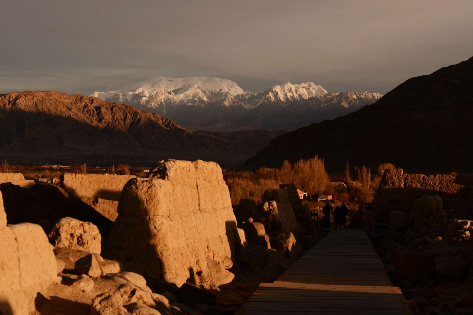 塔县石头城,又称作"石头城堡",是位于新疆维吾尔自治区喀什地区塔什