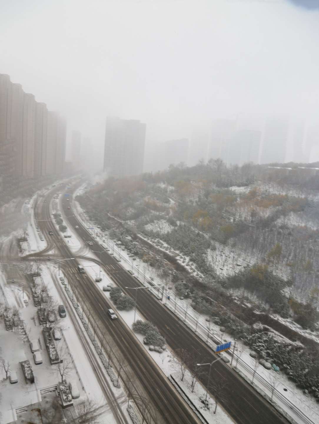 白茫茫一片大雪图片图片