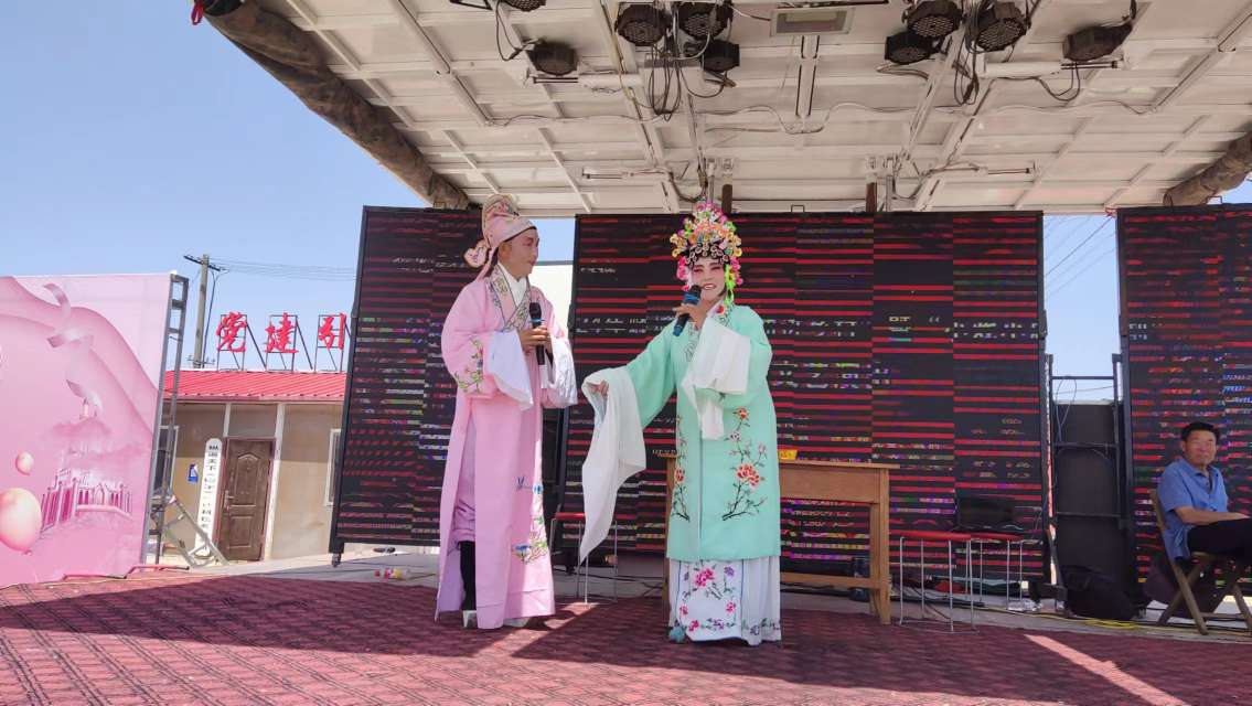 枣庄峄城区底阁镇前岳城村于5月12日举行的第七届孝善文化节场面感人.